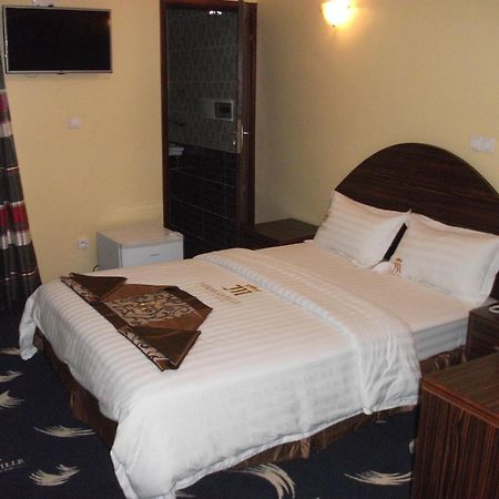 Mbayaville Hotel Douala Extérieur photo