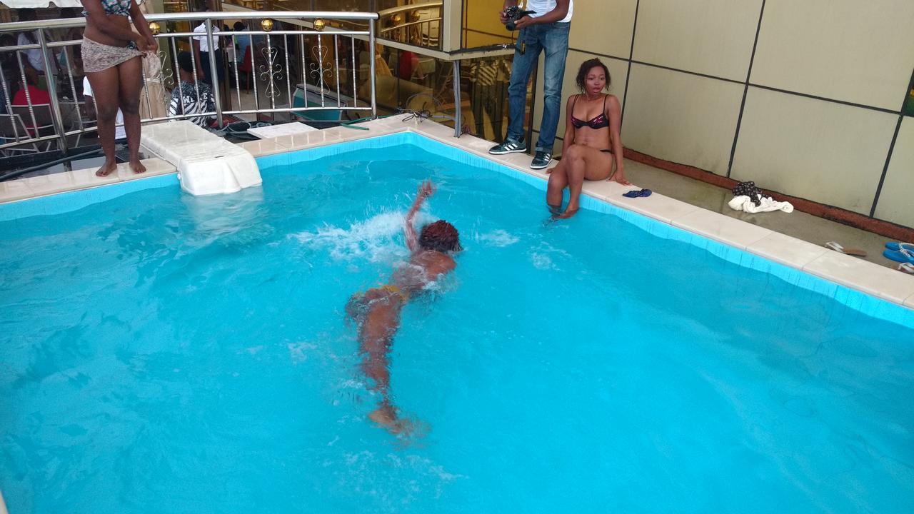 Mbayaville Hotel Douala Extérieur photo